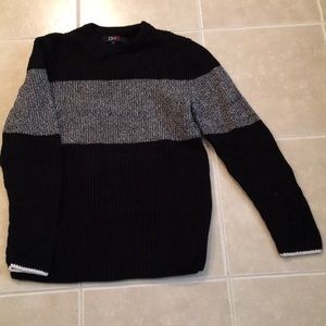 DH3 sweater